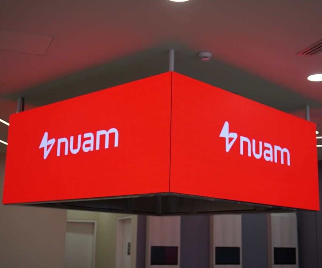 Vista general de un panel de Nuam