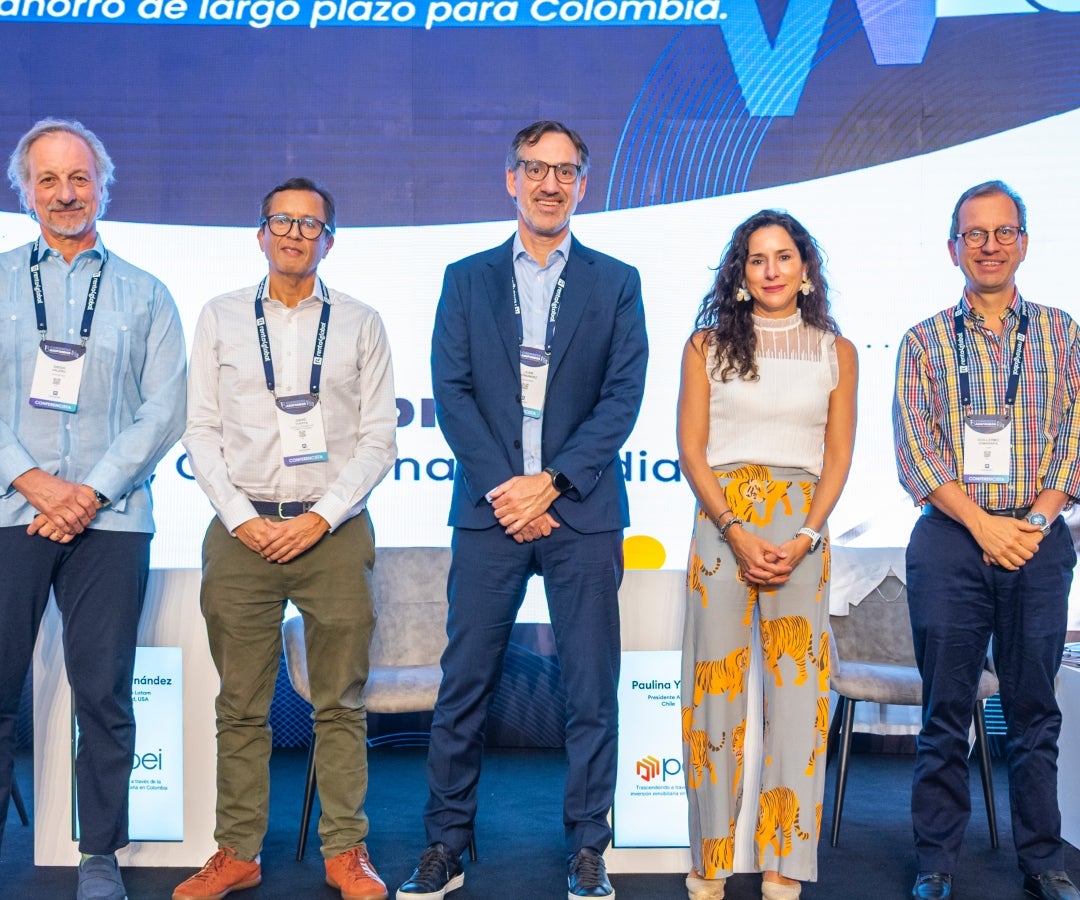 Diego Valero, presidente de Novaster; David Tuesta, presidente Consejo Privado de Competitividad de Perú; Juan Hernández, líder para América Latina de Vanguard; Paulina Yazigi, presidente de la Aafp de Chile; y Guillermo Zamarripa, presidente de Fiap de México.