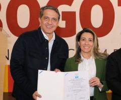 Jaime Vidal, gerente de centros comerciales en Multiplika; y Angie Mier, ejecutiva de cuentas en Icontec. Jaime Vidal, gerente de centros comerciales en Multiplika; y Angie Mier, ejecutiva de cuentas en Icontec.