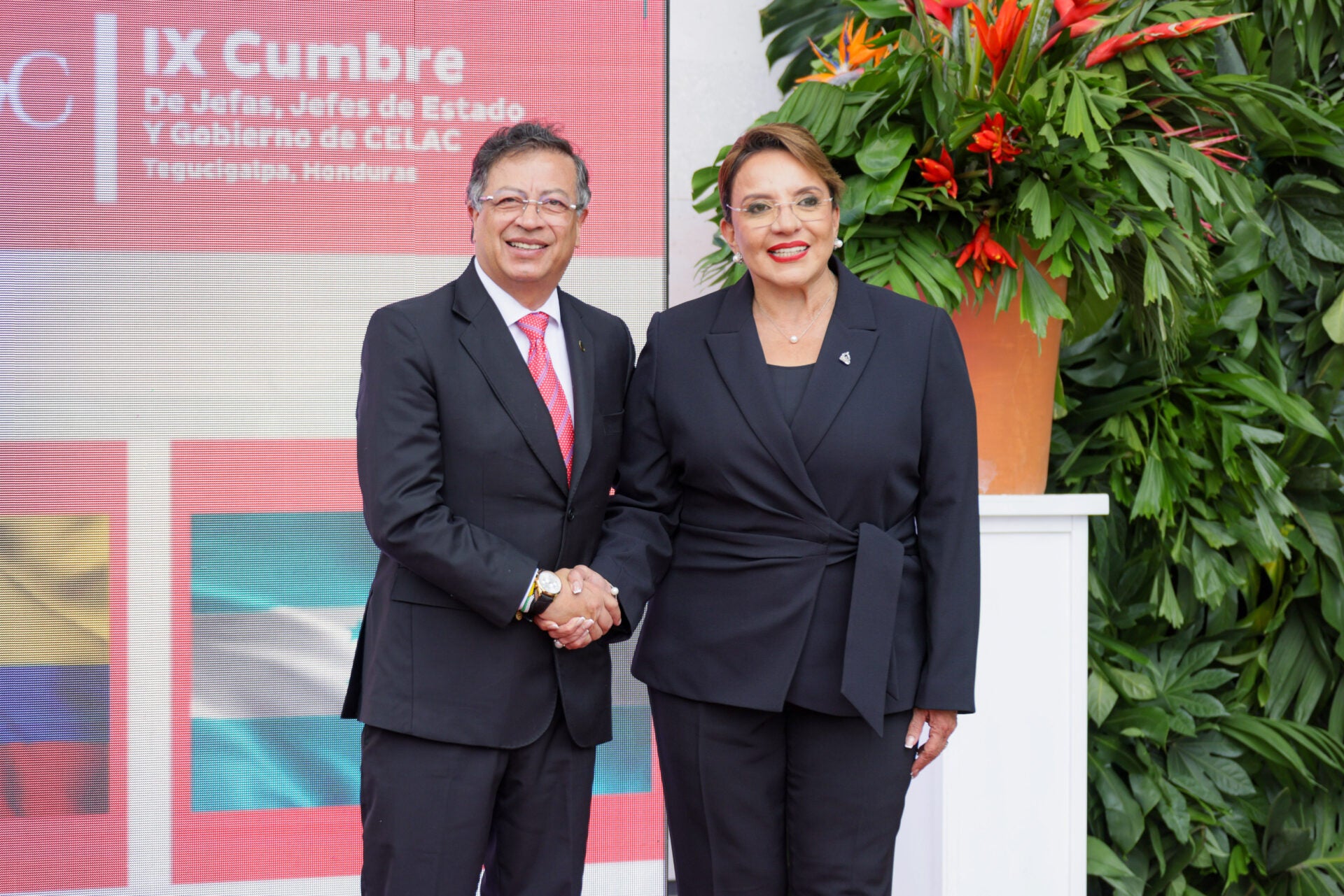 Presidente Gustavo Petro y Xiomara Castro, presidente de Honduras