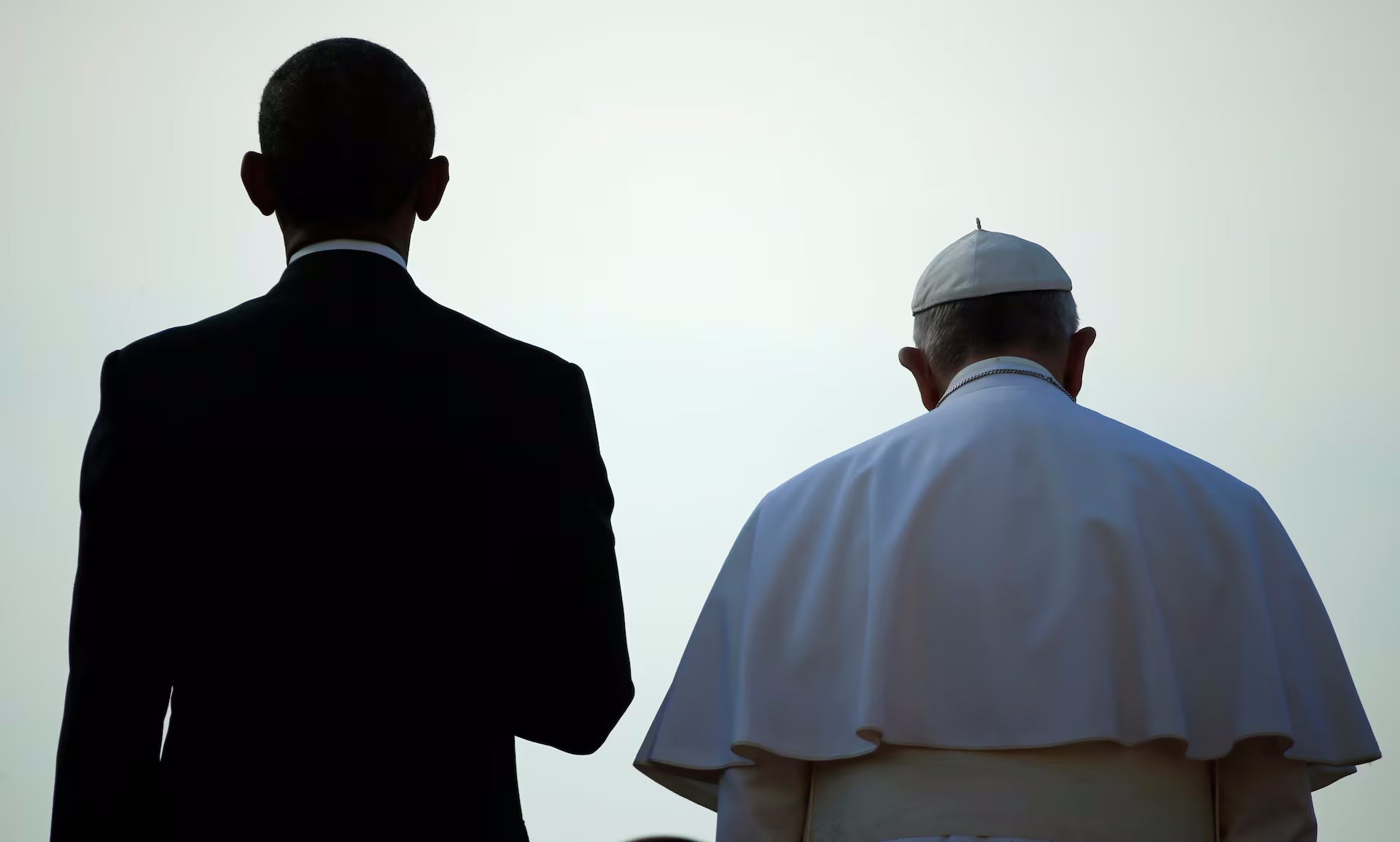 El presidente de Estados Unidos, Barack Obama, junto al Papa Francisco durante la ceremonia de llegada del Papa a la Casa Blanca en Washington en 2015.