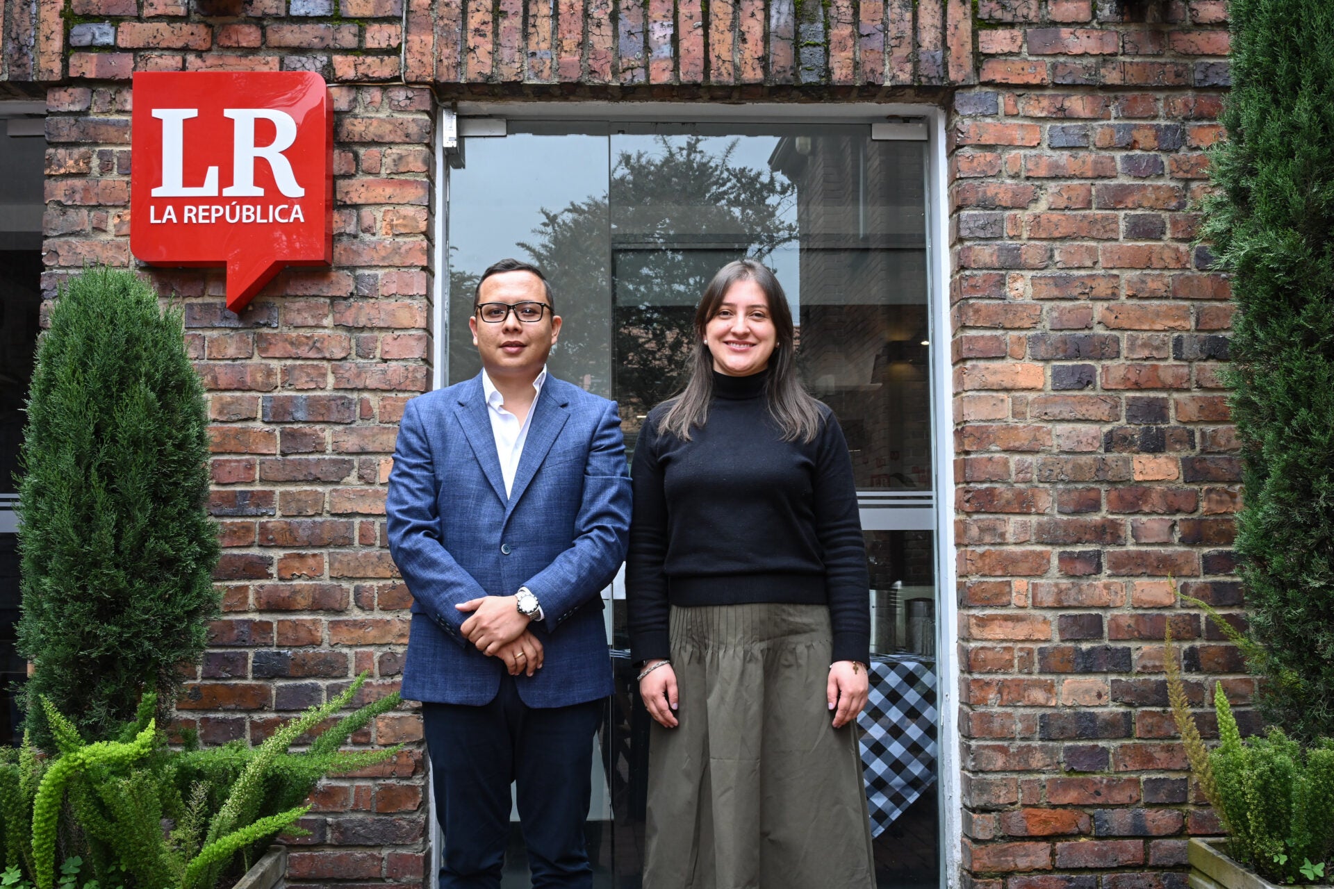 Andrés Felipe Rueda, COO de Geenera; y María F. Manrique, líder de desarrollo sosteniblede Bancóldex.