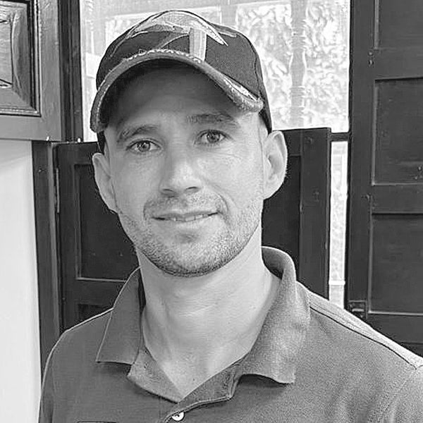 John Gutiérrez Monitor de aves Parque Ecológico Providencia