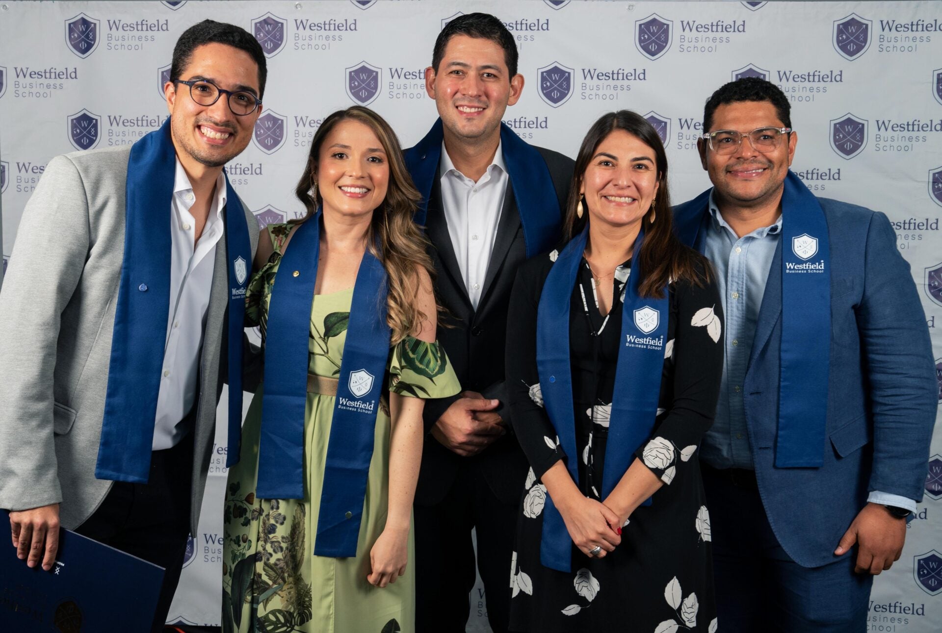 Juan José Peniche, director general de Smart PL; Lorena Cardona Restrepo, jefa de exploración I+D+i de Haceb; Alejandro García Gómez, analista de ingeniería de procesos de Protección AFP; Francine Aparicio Choque, gerente de sucursales en Cusco y Puno para Sura; y Daniel Elías Hernández, director general de Estabiliza.