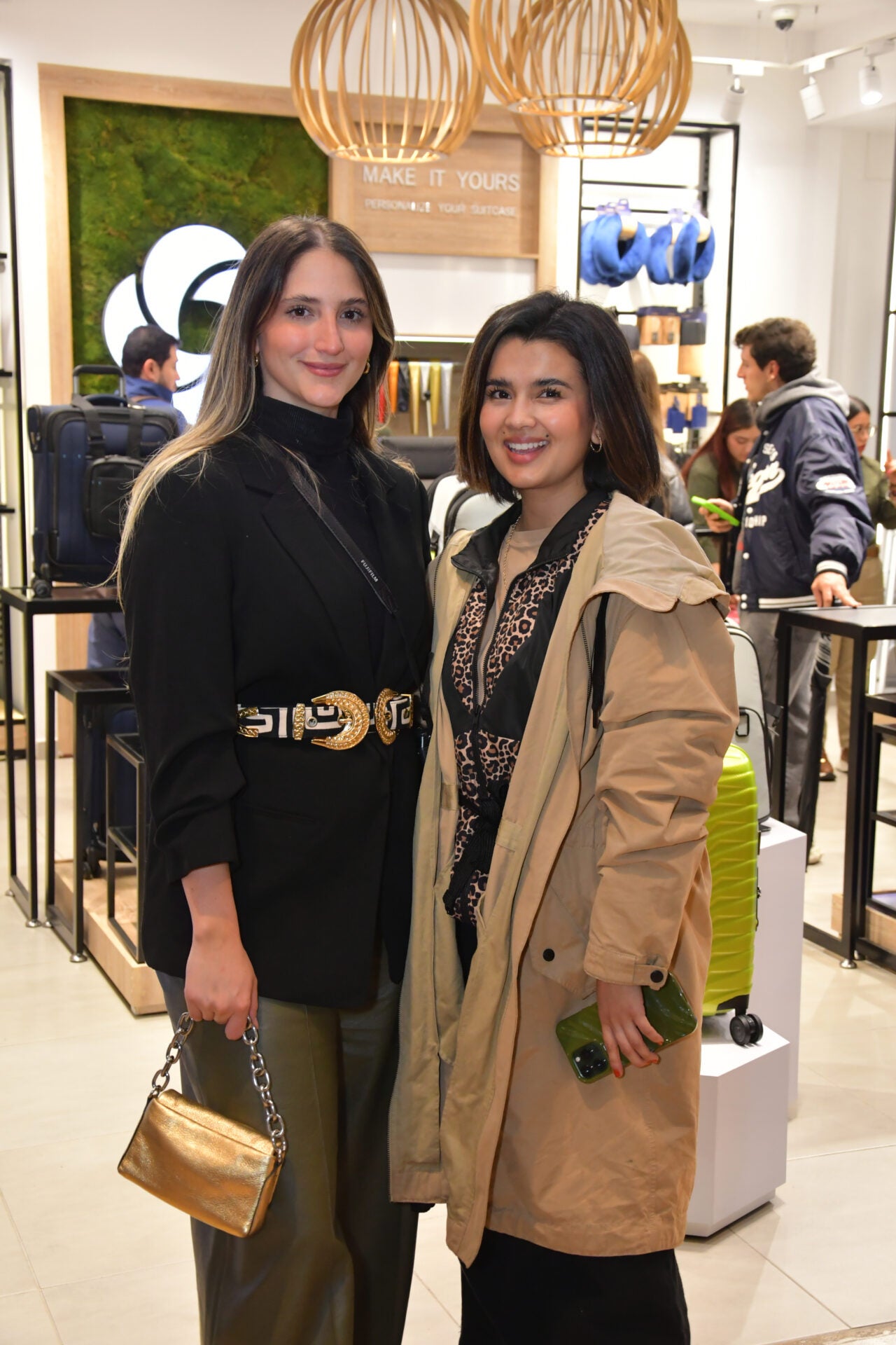 Maria Alejandra Velilla, fundadora de Velillads y creadora de contenido; y Laura Mar, actriz.