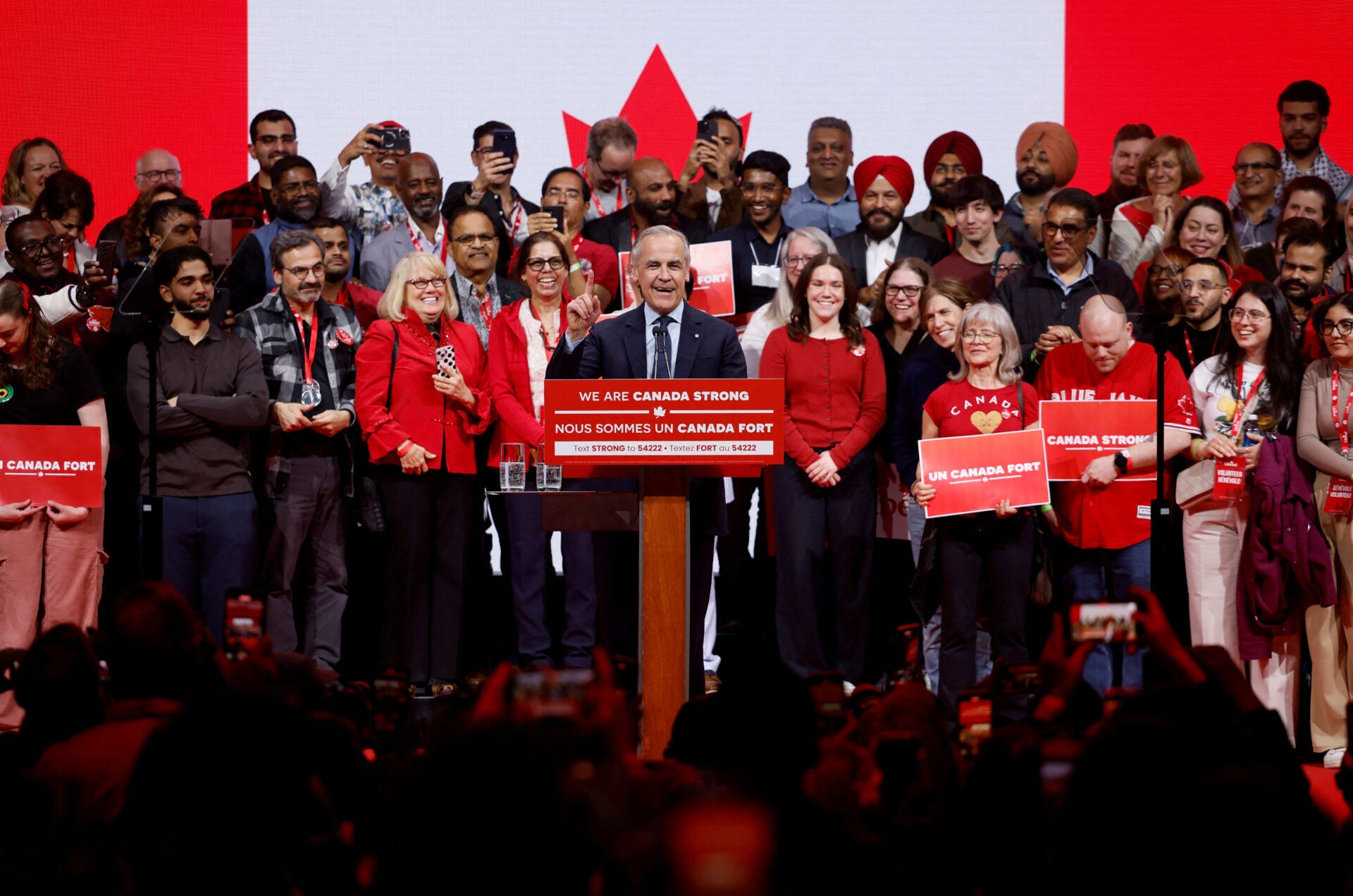 Liberales del primer ministro Mark Carney ganan unas reñidas elecciones en Canadá