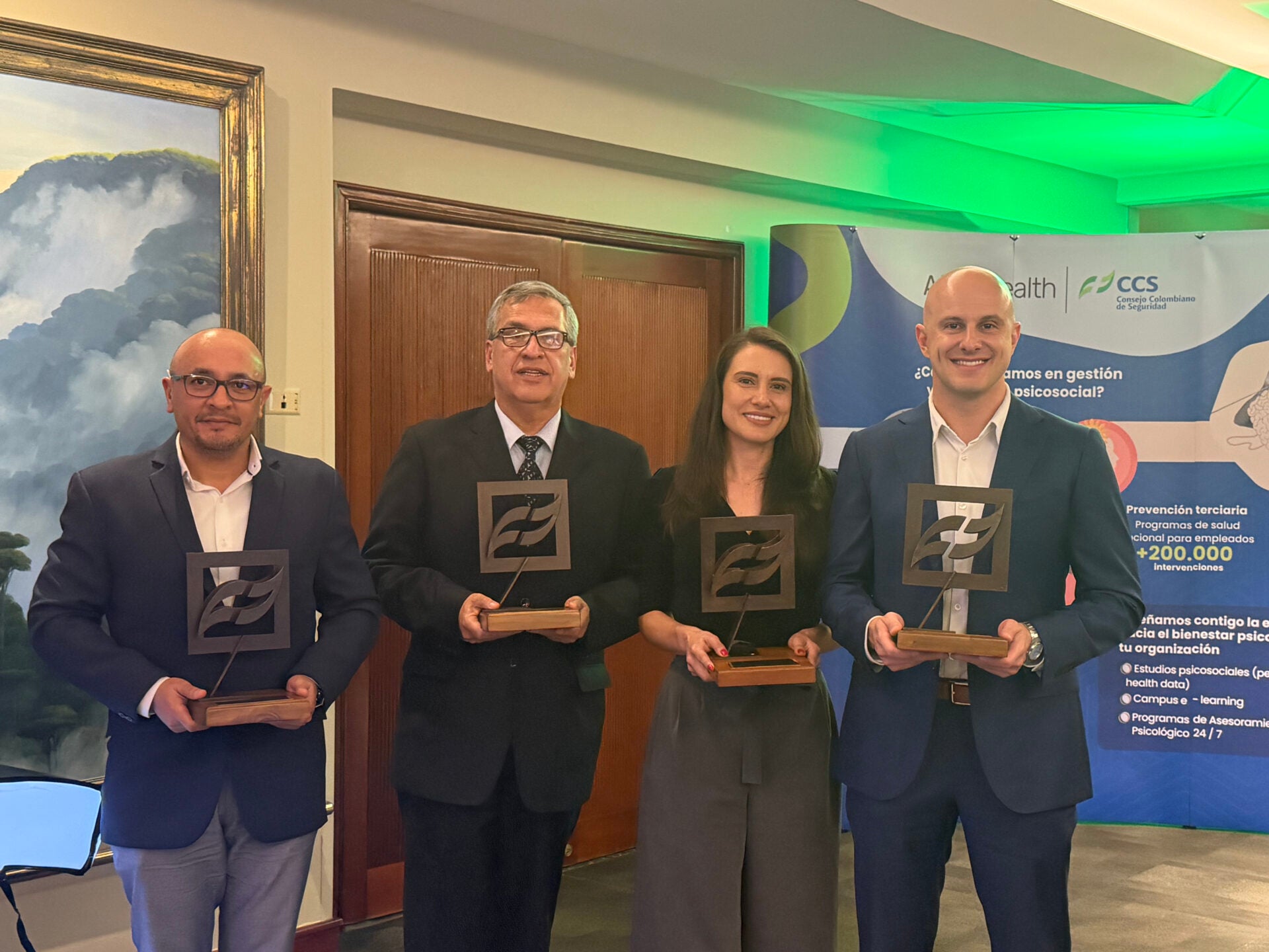 Washington Bernardi, business manager Care Chemicals para Colombia, Ecuador, Perú y Venezuela de Basf Química Colombiana; Carlos Mario Fonseca Giraldo, director de mantenimiento para el área de Cementos de Ultracem; Luz Adriana Serrano Guzmán, líder senior de planeación y desempeño Hseq de Frontera Energy; y Héctor Contreras, director de Seguridad, Salud y Ambiente de la Empresa de Energía de Boyacá.