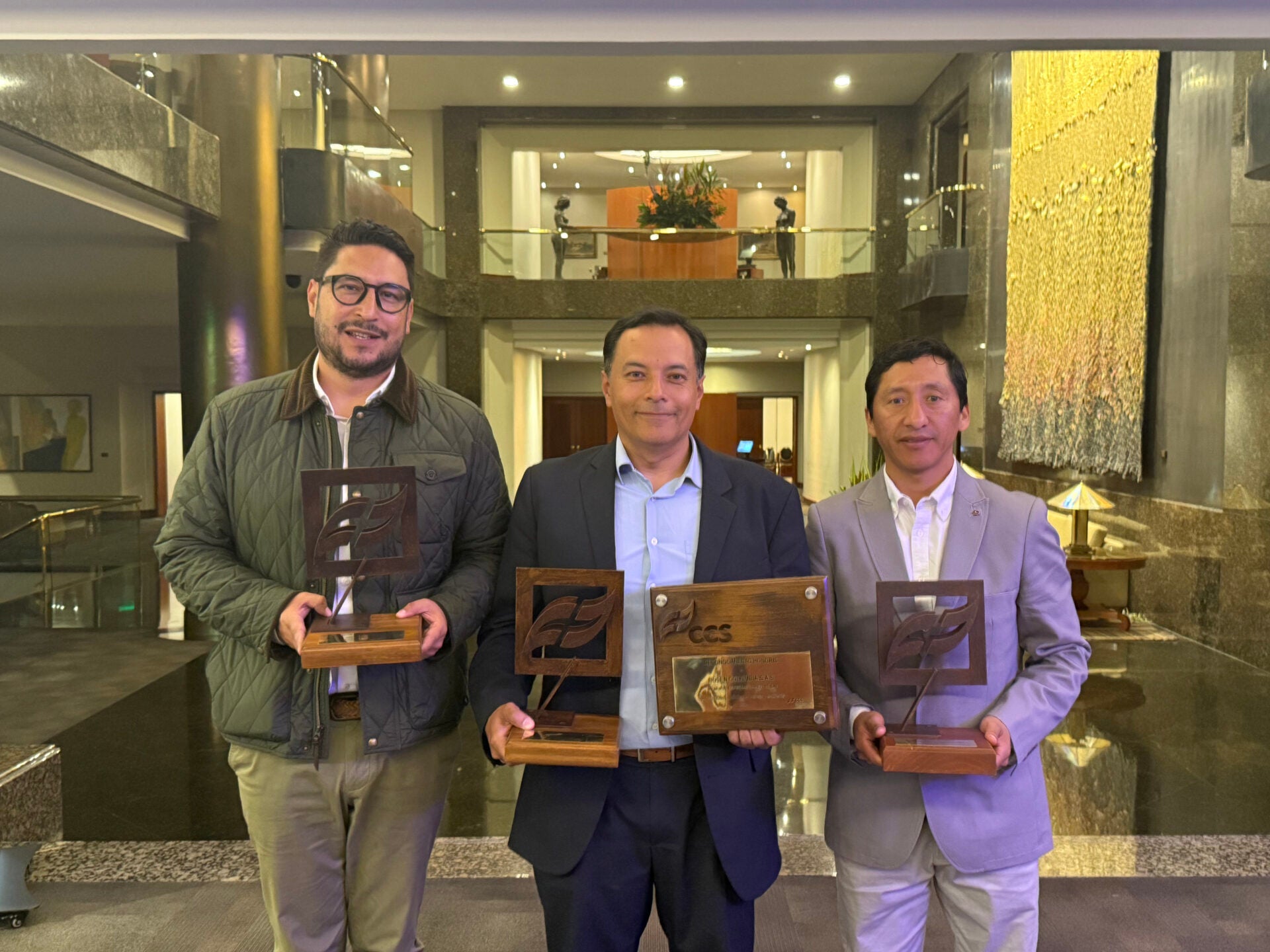 Rodrigo Valdés Delgadillo, gerente general de Megas; Leonardo Mendoza Sánchez, gerente general de Rosen Colombia; y Julio César Ccochachi Canchari, supervisor de mantenimiento mecánico de Stracon International.