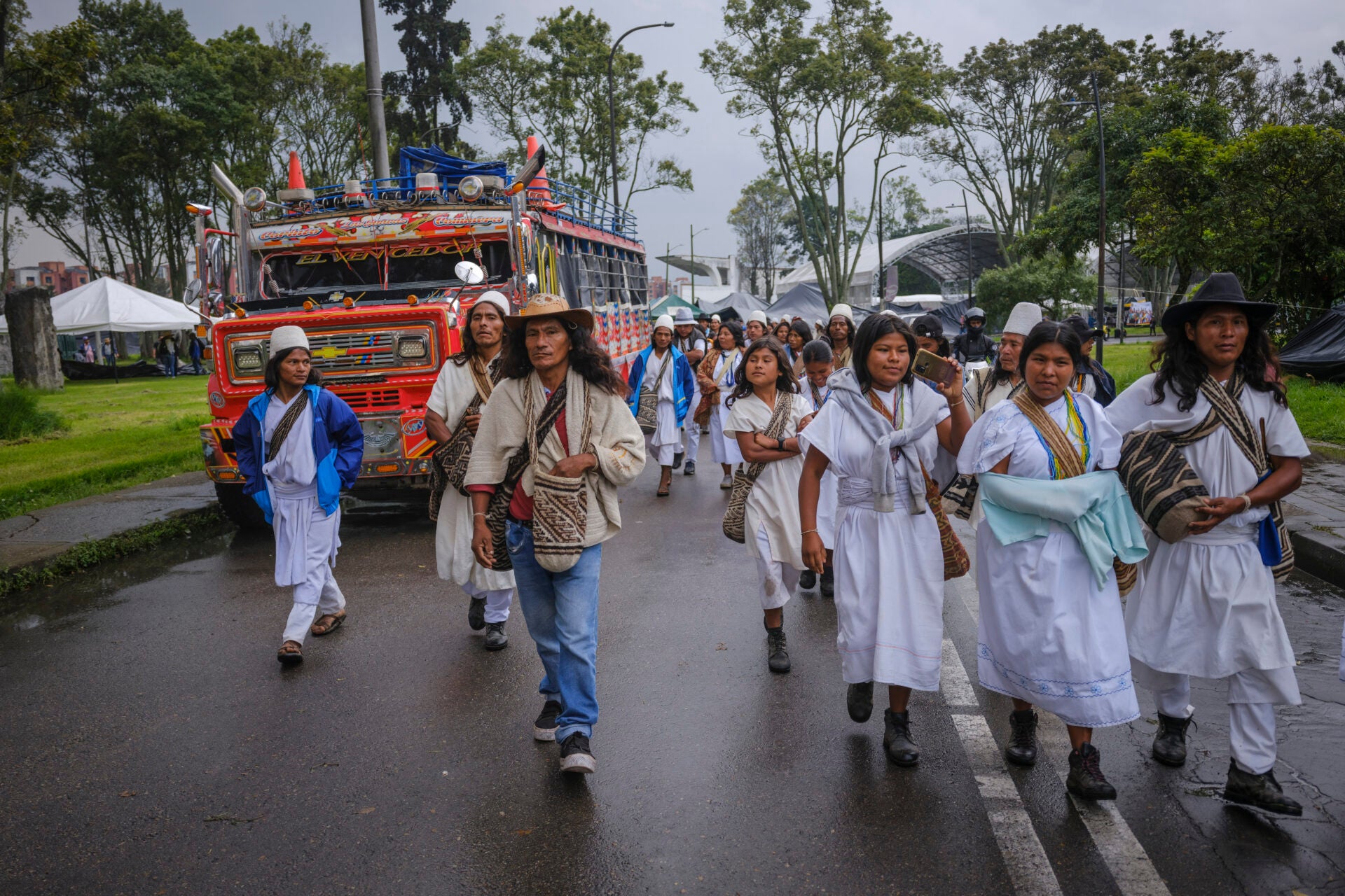 Grupos indígenas hicieron parte de la movilización