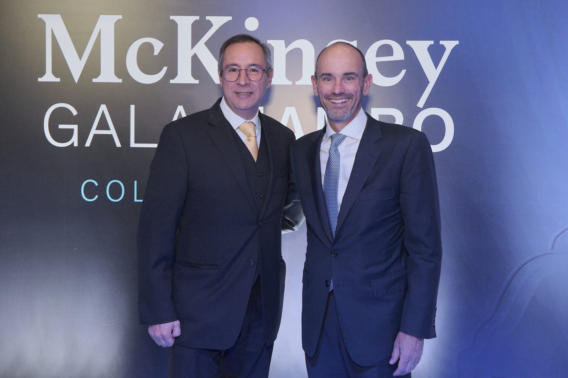 Andrés Cadena, socio senior; y Bob Sternfels, socio líder global de McKinsey & Company.