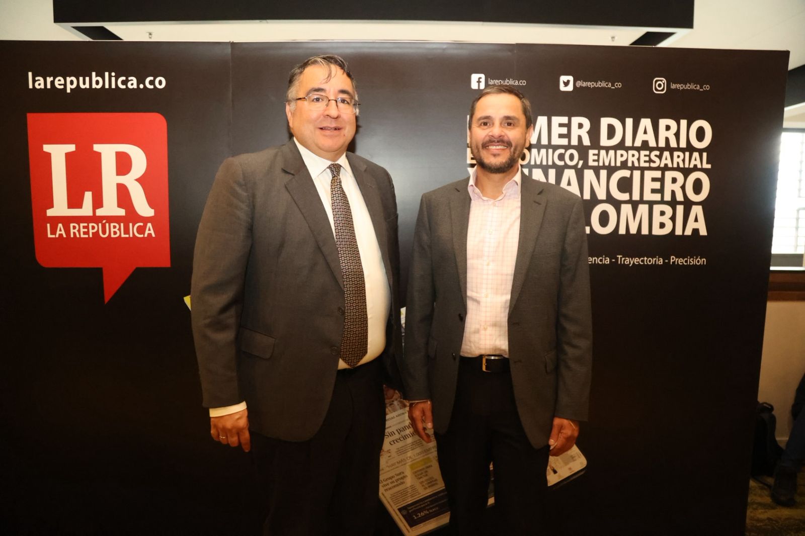 Gustavo Morales, presidente de la Federación de Aseguradores Colombianos, Fasecolda y Álvaro Carrillo, presidente Seguros Bolívar.