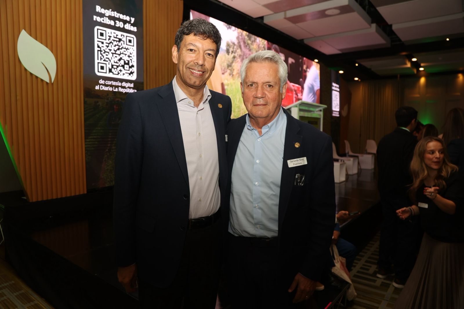 Javier Suárez, presidente de Davivienda y Gerardo Silva, presidente de Banco de Occidente.