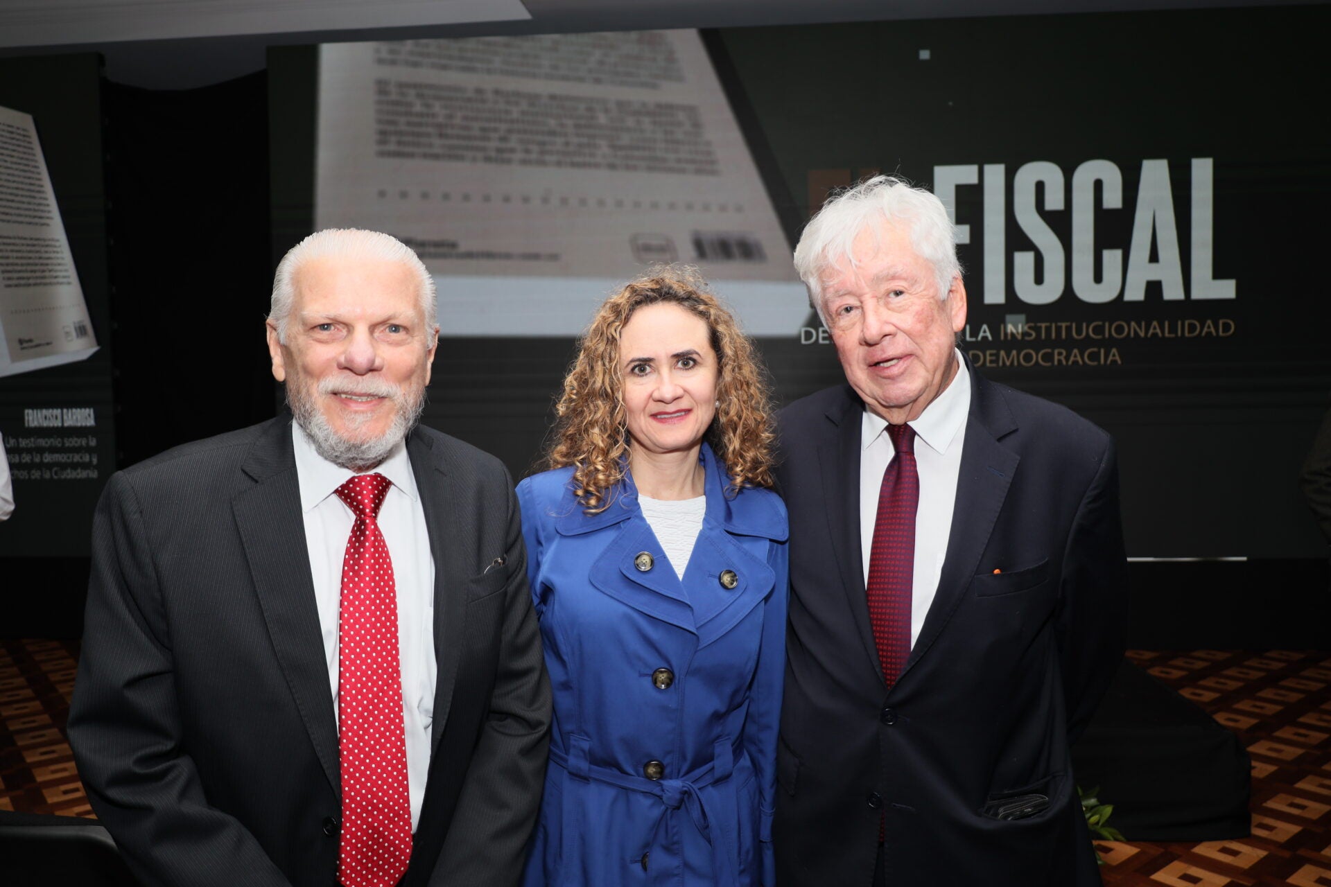 Guillermo Mendoza, jubilado de la Fiscalía; Rosita Gómez, procuradora delegada y exfiscal general; y Luis Camilo Osorio, abogado colombiano.