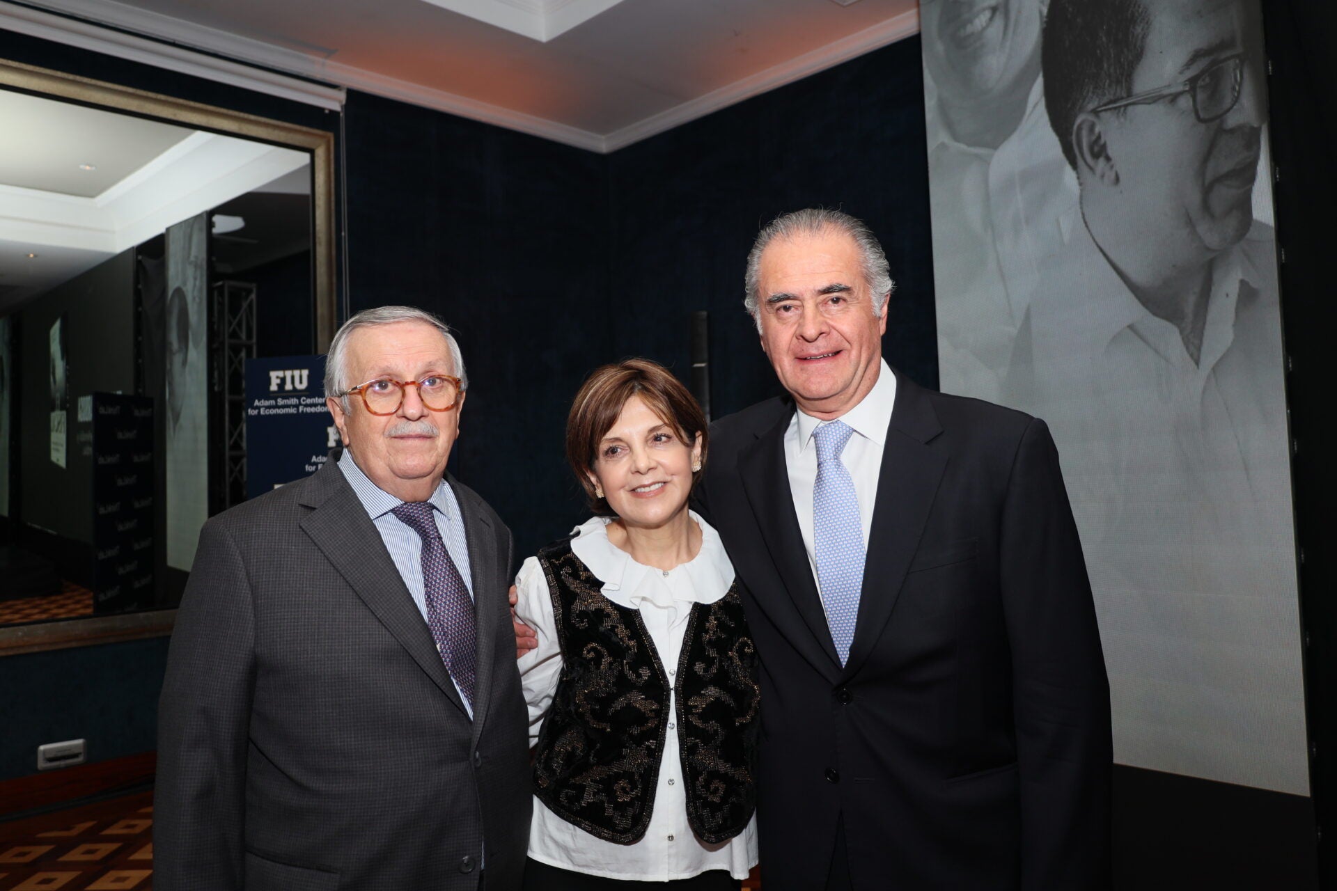 Francisco Barbosa y Patricia Delgado Barbosa, padres del exfiscal; y Edgar Baquero, médico.
