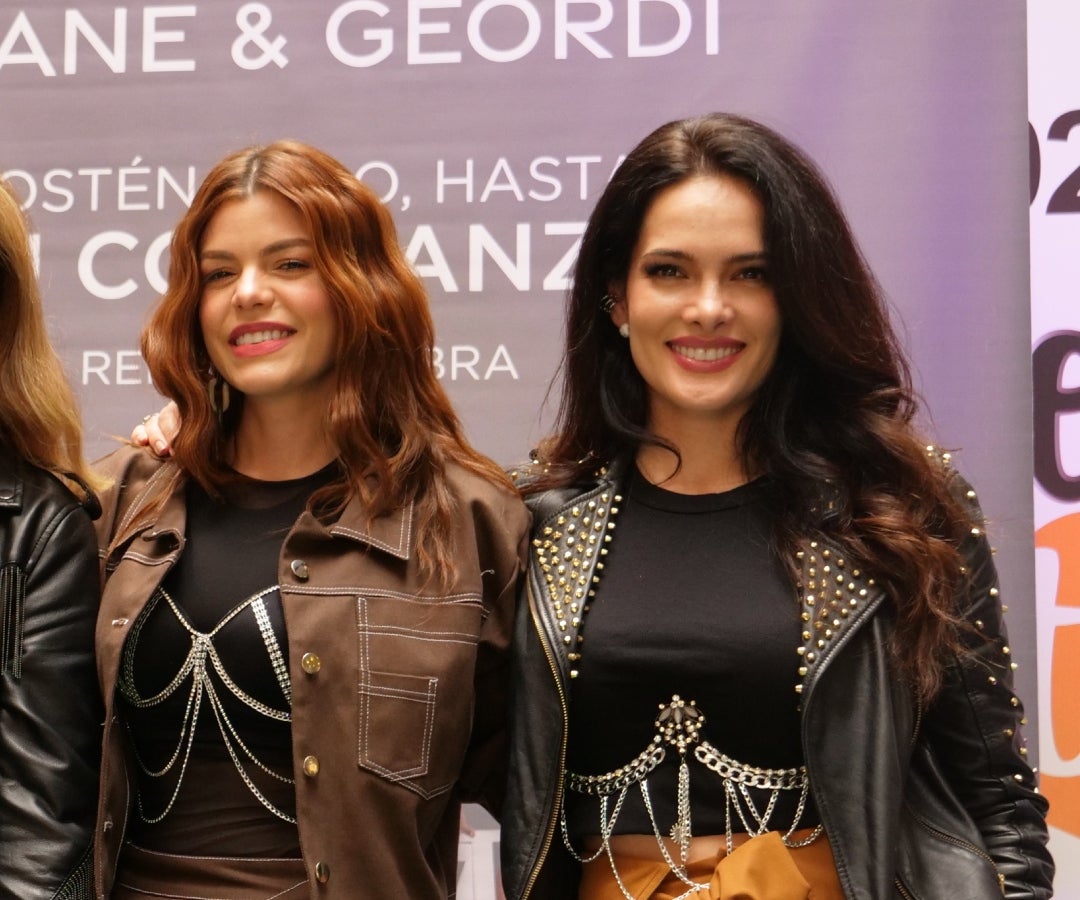 Karine Amaya y Ángela Piedrahíta, actrices, entre las asistentes al evento.