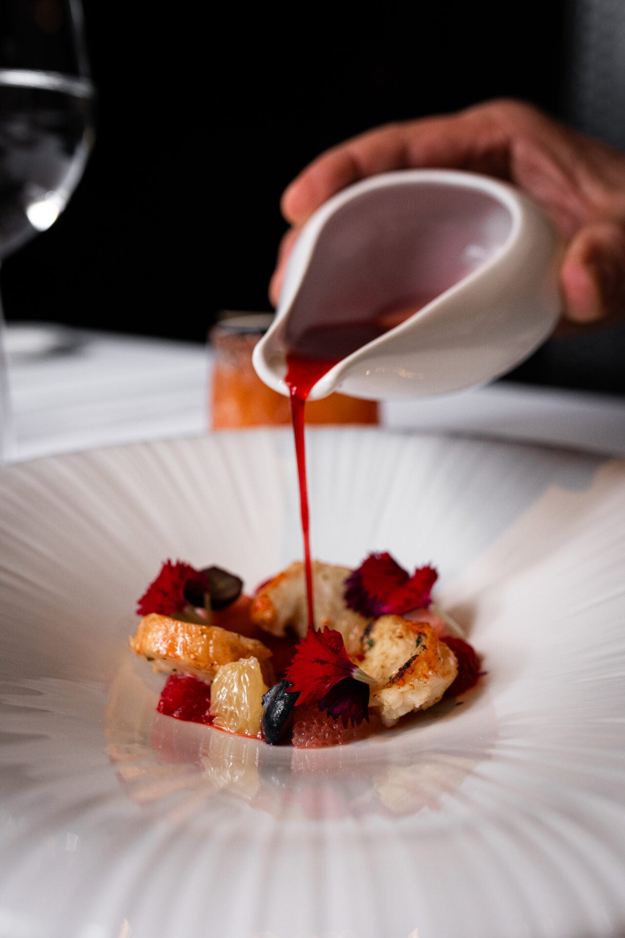 Langosta con frambuesa para exaltar las tonalidades rojas