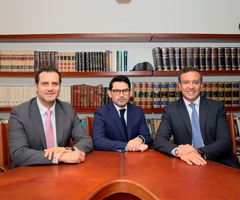 Alejandro Mejía, Freddy Navarrete y Guillermo Cáez, nuevos socios de Esguerra JHR Alejandro Mejía, Freddy Navarrete y Guillermo Cáez, nuevos socios de Esguerra JHR
