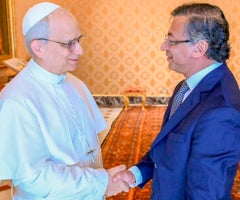En una audiencia ​privada de 22 minutos, Petro dialogó con el papa sobre paz, migración y cambio climático., según informó Presidencia.