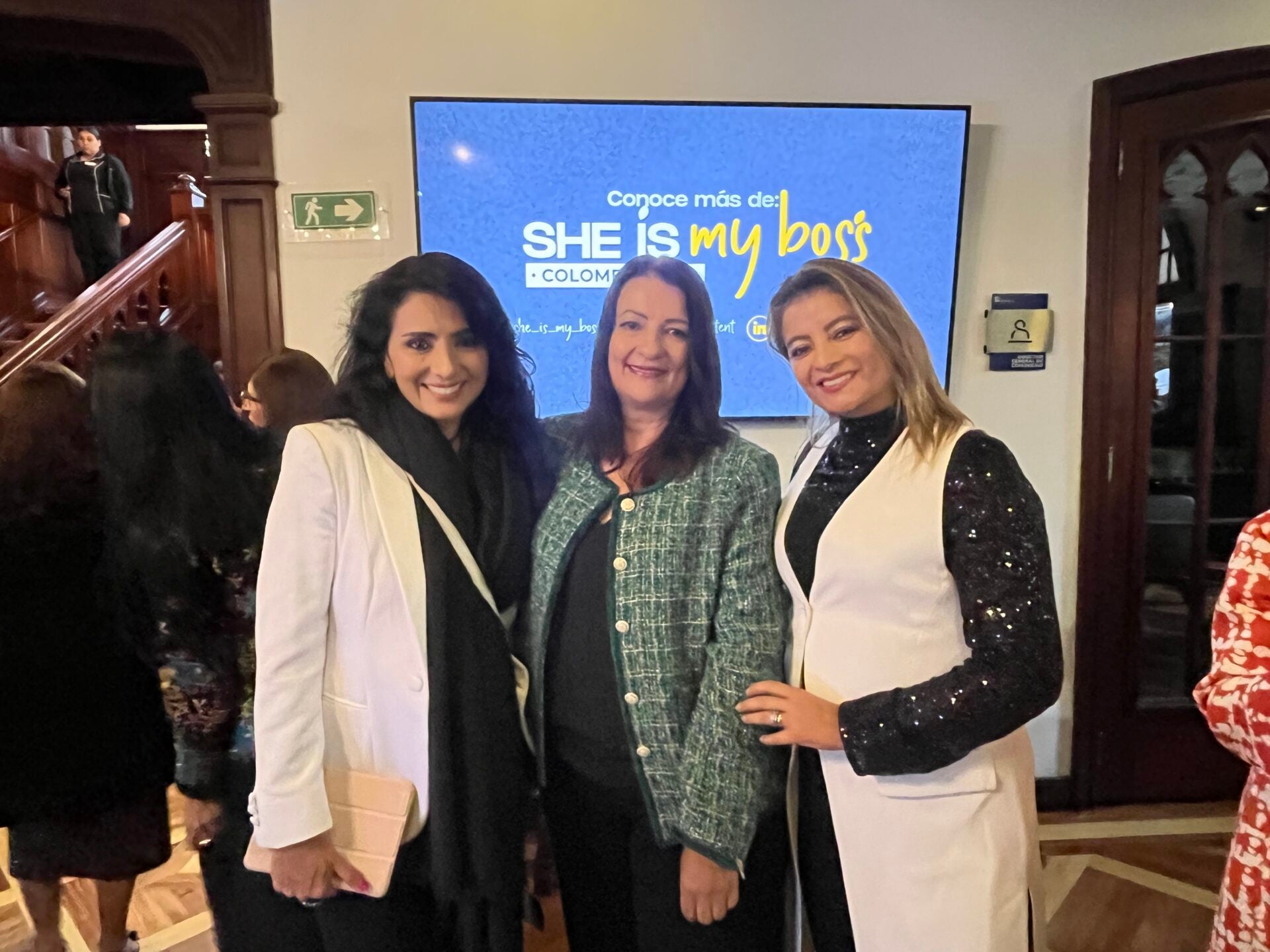 Yesenia Valencia, CEO de Smartfilms; Patricia Echeverri, gerente general de Proquident; y Jacqueline Aristizabal, gerente comercial de Valencia Producciones.