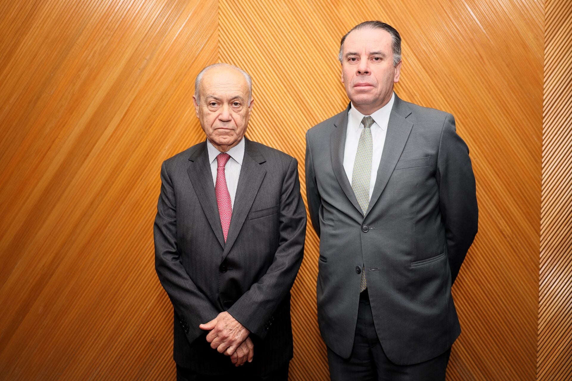 Luis Carlos Arango, director de Colsubsidio; y Luis Álvaro Salcedo, secretario general de Colsubsidio.