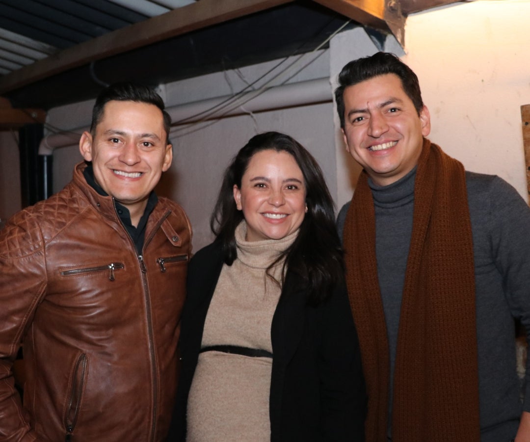 Juan Manuel Guevara, CEO en Moss Arquitectura y Mobiliario; Alejandra Pinzón, CEO y cofundadora de Zoom Agency; y Diego García, gerente de Plugin Producciones.