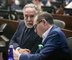 Armando Benedetti, ministro del Interior; y Antonio Sanguino, ministro del Trabajo