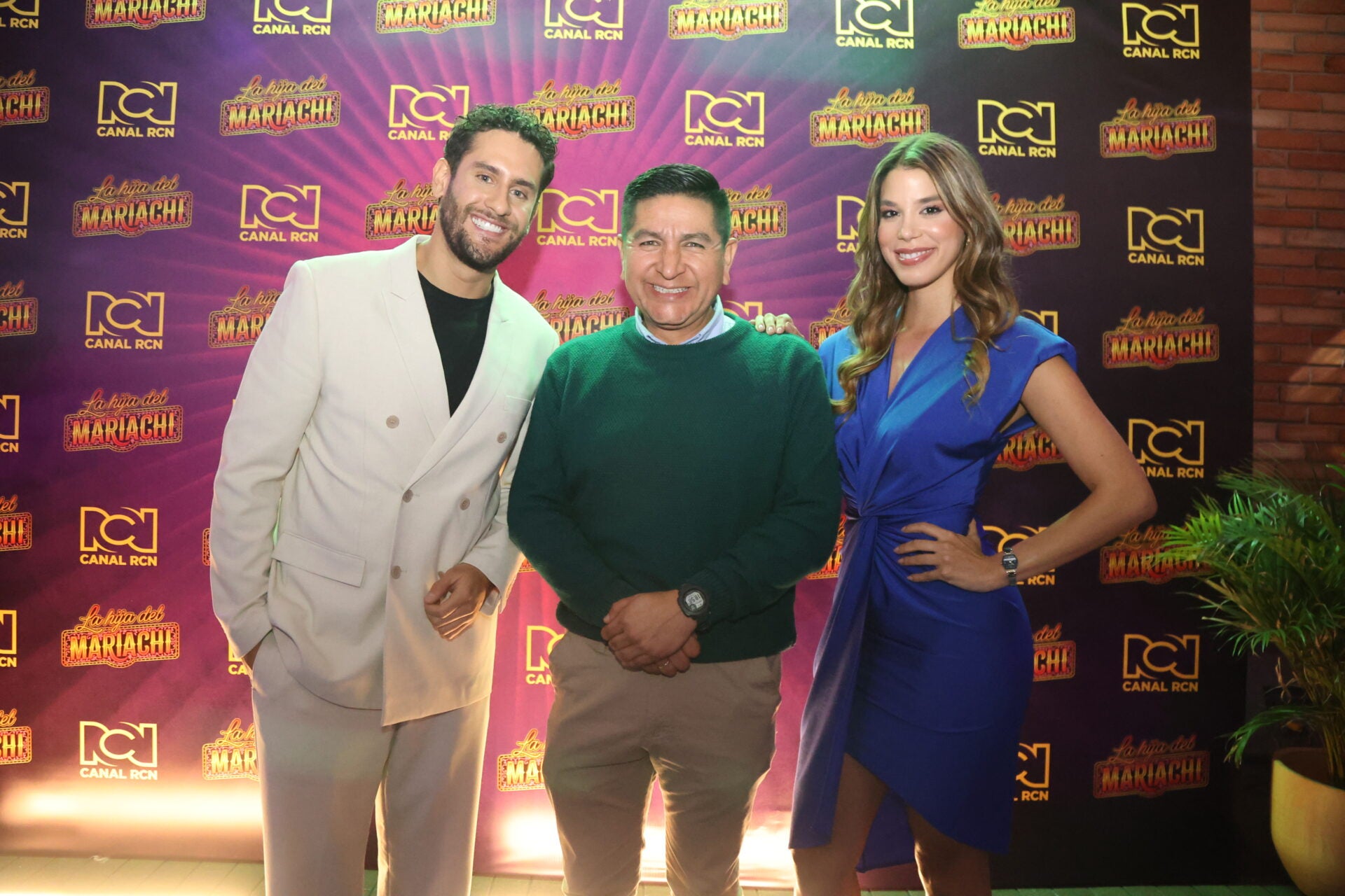 Sebastián González, presentador de entretenimiento RCN; Pacho Alerta, director alerta Bogotá 104.4 FM; y Dominica Duque, presentadora de RCN, entre los asistentes.