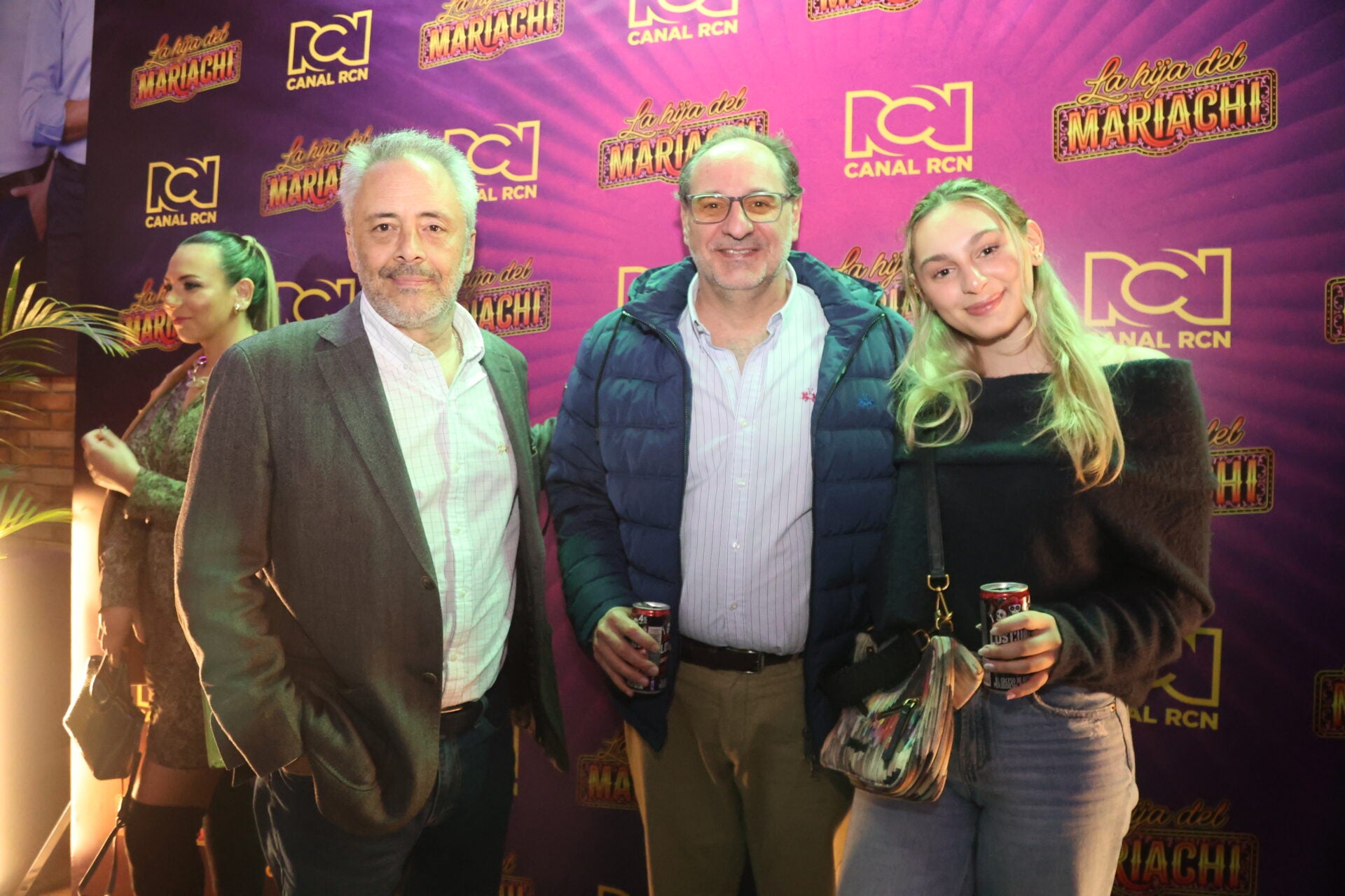 Andrés Posada, gerente de producción RCN Estudios; junto a Juan Carlos Chediak, cliente de RCN; y Martina Chediak, entre los asistentes al evento.