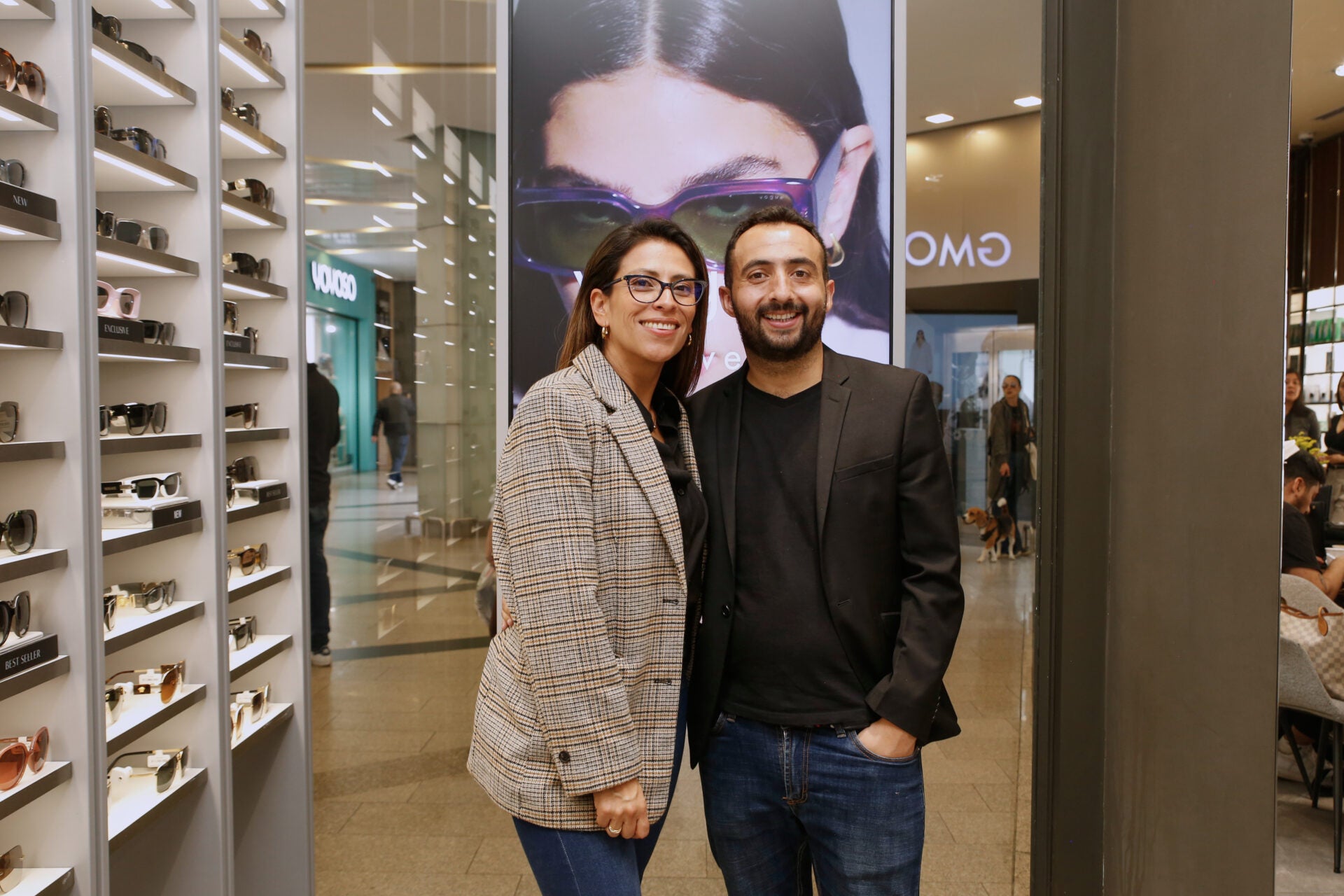 Yenny Cantor, jefe de marketing de GMO Colombia; y Ramón Traslaviña, analista de marketing de GMO Colombia.