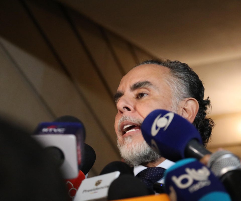 Ministro del Interior, Armando Benedetti, ante medios de comunicación