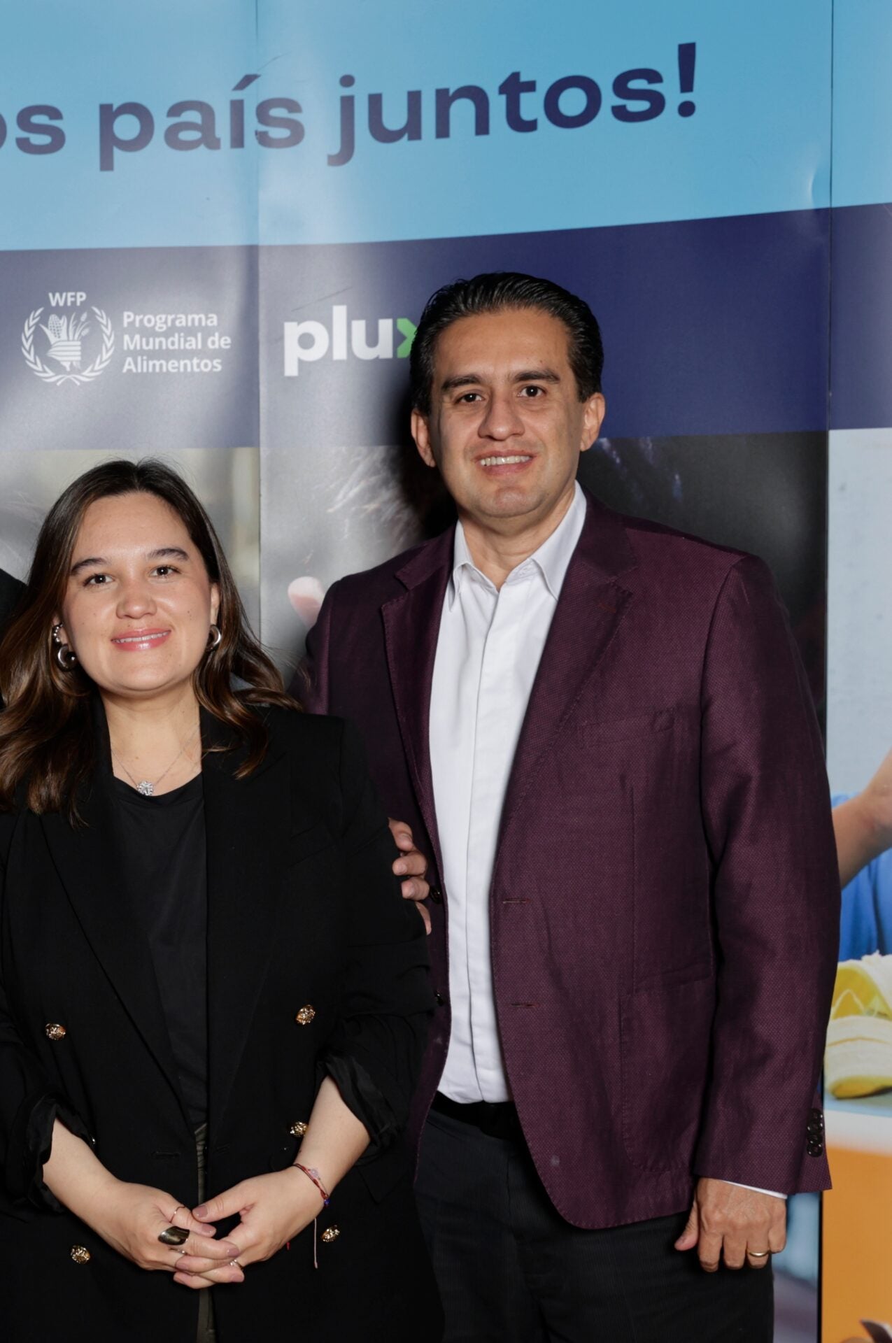 Carolina Polanco, gerente senior de recursos humanos de Pluxxe; y Jorge García, director de finanzas de Pluxxe