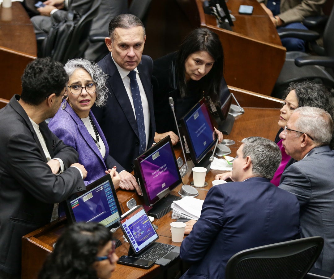 Vista general de los miembros de la plenaria del Senado en el debate de la reforma laboral