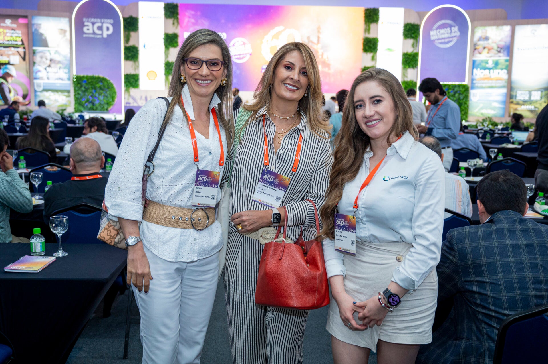 Diana Ilelaty, directora de relaciones con Gobierno y grupos de interés en Gran Tierra Energy; Sandra Bibiana Florez, socia fundadora y directora; y Jessica Medina Niño, coordinadora de sostenibilidad en Campetrol.