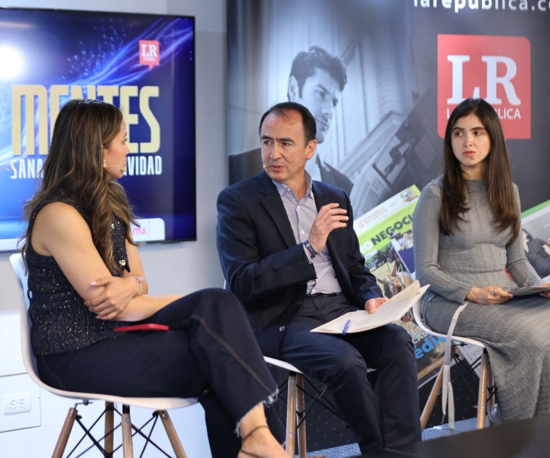 Panelistas en el Foro Mentas Sanas y Productividad.