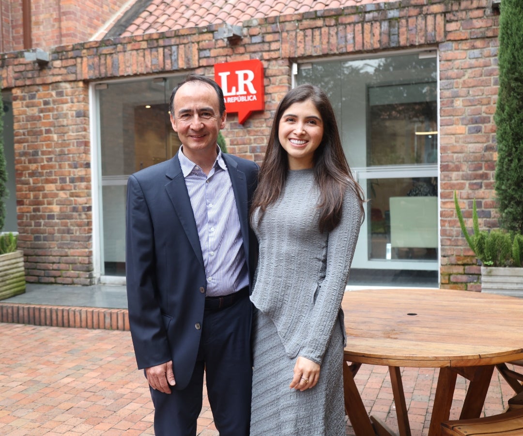 David Abella, gerente de Talento y Cultura de Bancolombia; y Camila Fierro, cofundadora de Holo.