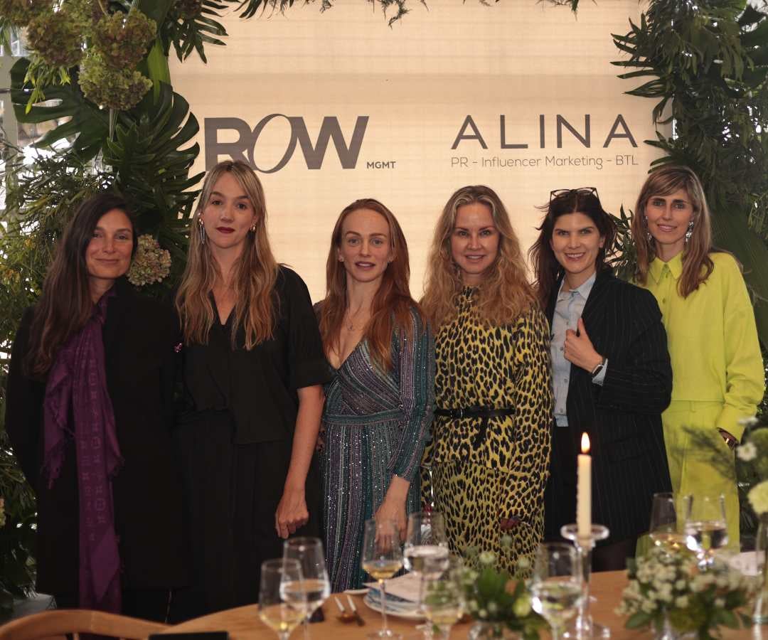 Patricia Vázquez, Juliana Londoño, Taylor Carter, Alina Vélez, Carolina Retat, socias de ROW Mgmt y Ana María Durán, directora Galería Casas Riegner