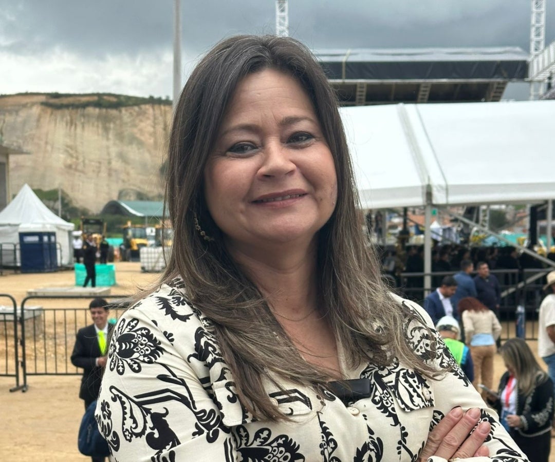 Cerca de $2,2 billones es lo que está en las fiducias del proyecto Mulaló-Loboguerrero, según la ministra de Transporte.