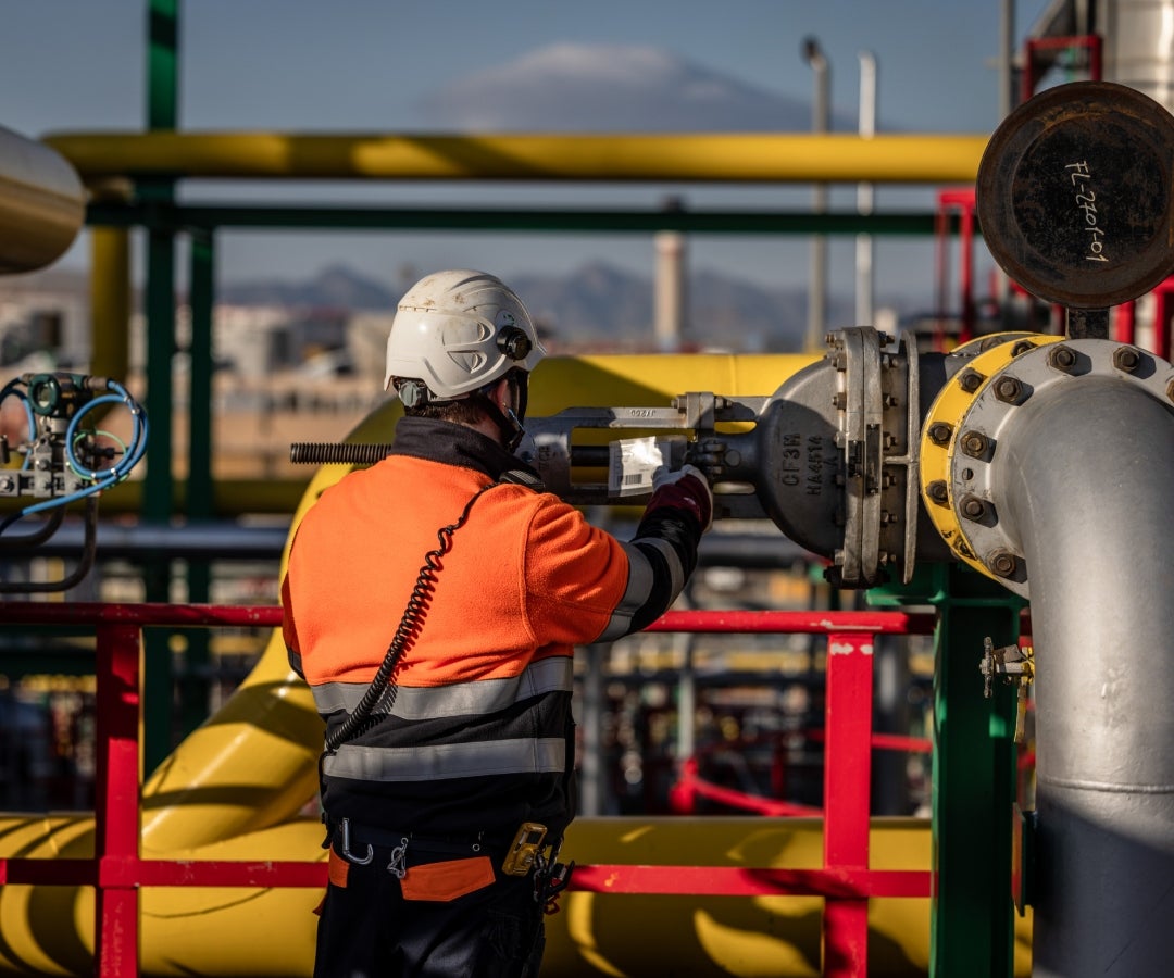 La tendencia bajista del petróleo hace que los especuladores apuesten a que lo peor está por venir