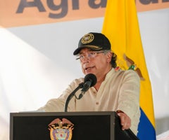 Petro rechaza detención de profesor en Serbia y denuncia listas negras por perfil político