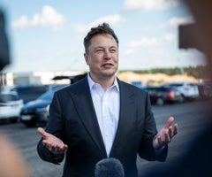 Musk se enfurece por el recorte de impuestos de Trump a los créditos para vehículos eléctricos Musk se enfurece por el recorte de impuestos de Trump a los créditos para vehículos eléctricos