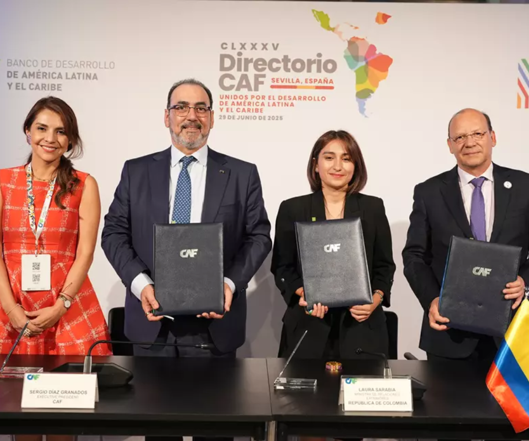 CAF aprueba financiamiento US$1.440 millones para el desarrollo sostenible de Colombia CAF aprueba financiamiento US$1.440 millones para el desarrollo sostenible de Colombia