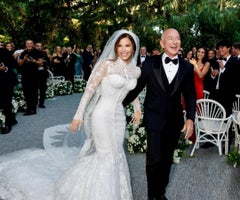 Lauren Sánchez, periodista; y Jeff Bezos, fundador de Amazon, durante su boda en Venecia Lauren Sánchez, periodista; y Jeff Bezos, fundador de Amazon, durante su boda en Venecia.