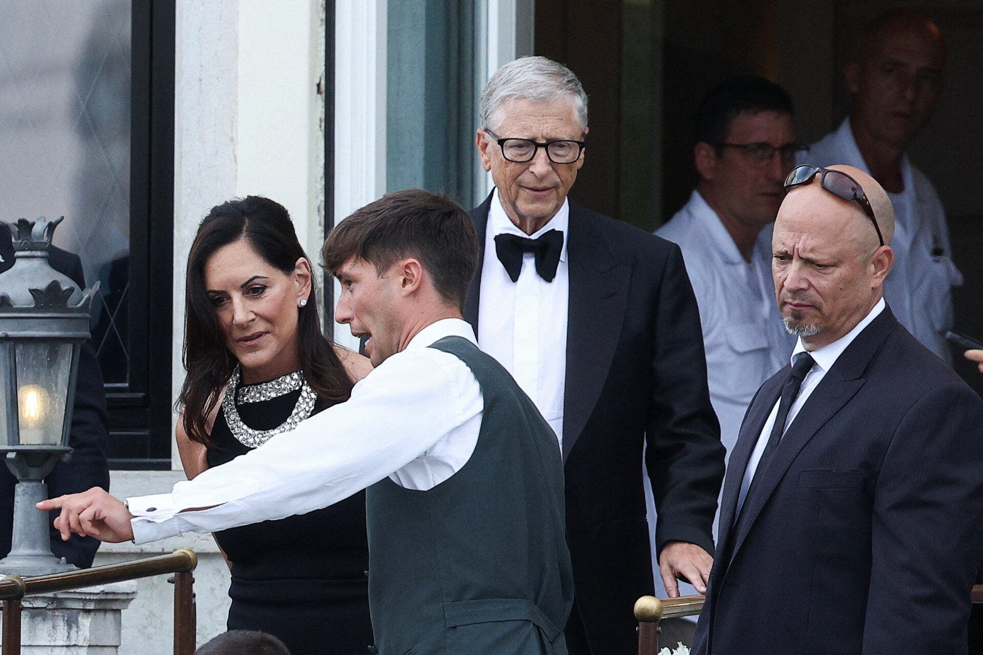 Bill Gates, creador de Microsoft, junto a otros invitados a la boda del año.