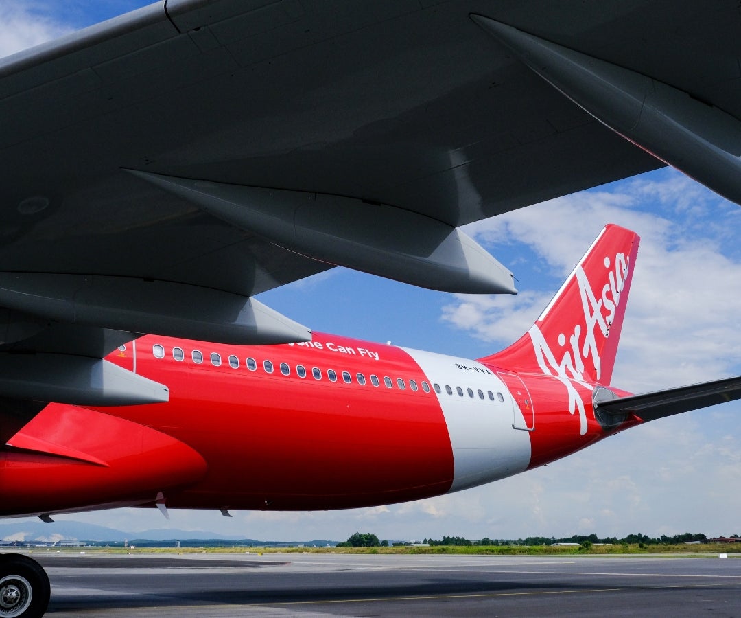 AirAsia sella pedido de Airbus por US$12.000 millones en una visita de Estado a Francia