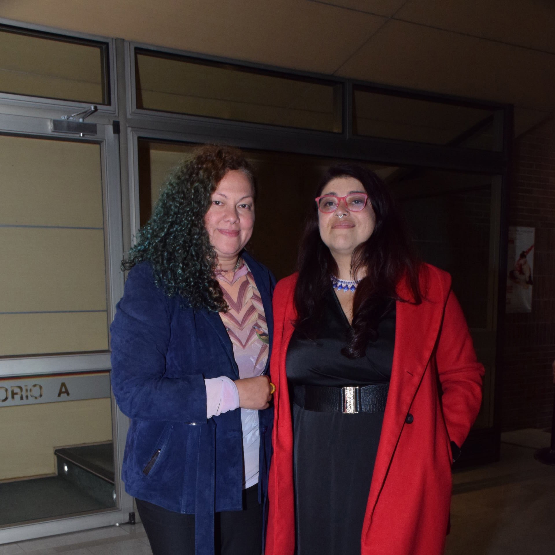 Ximena Guerrero, jefe del centro cultural de la Universidad de Los Andes; y Gibelly Parra, coordinadora académica y profesora de la Universidad de Los Andes.