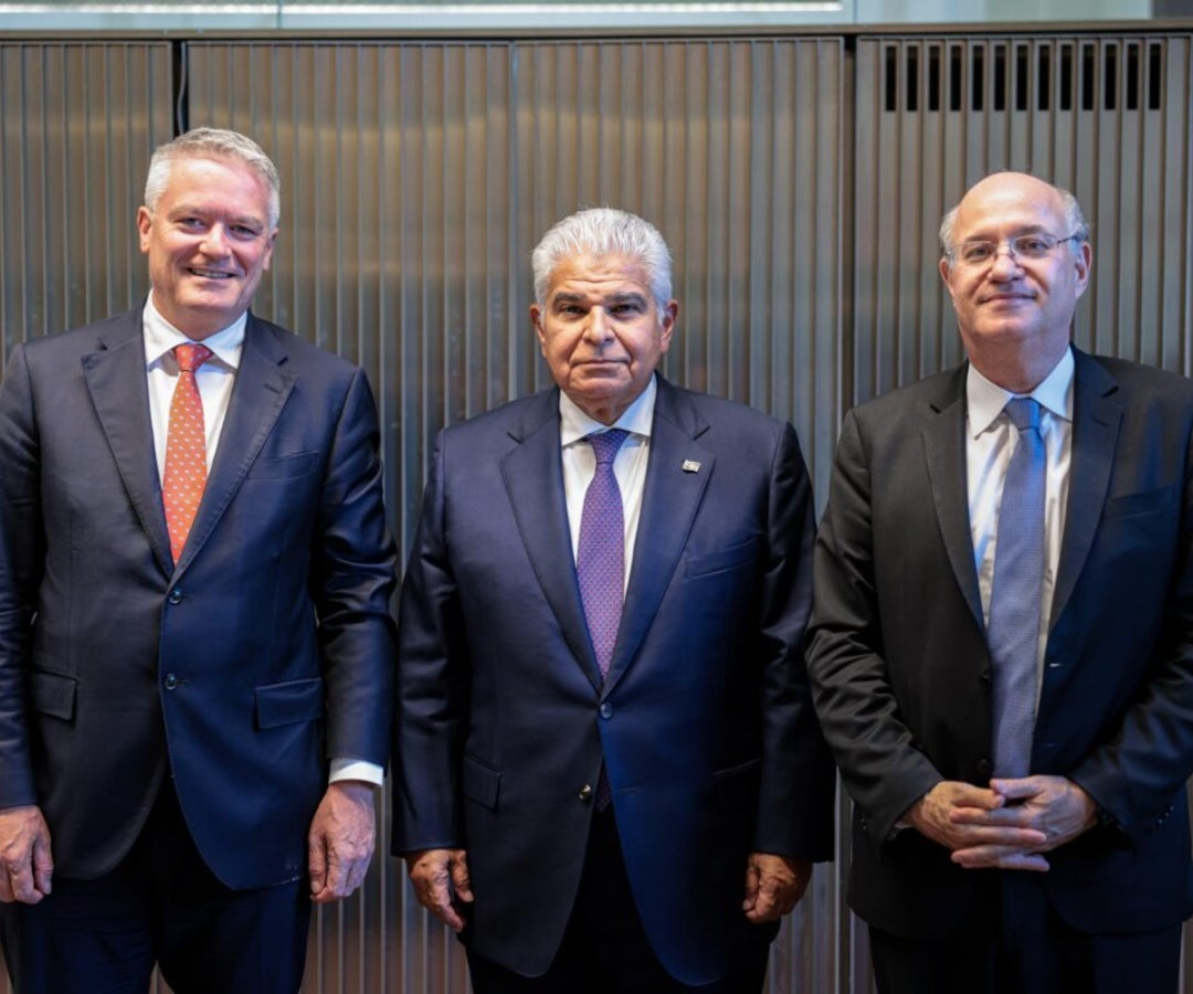 De izquierda a derecha: el secretario general de la Ocde, Mathias Cormann; el presidente de Panamá José Raúl Merino y el presidente del BID, Ilan Goldfajn