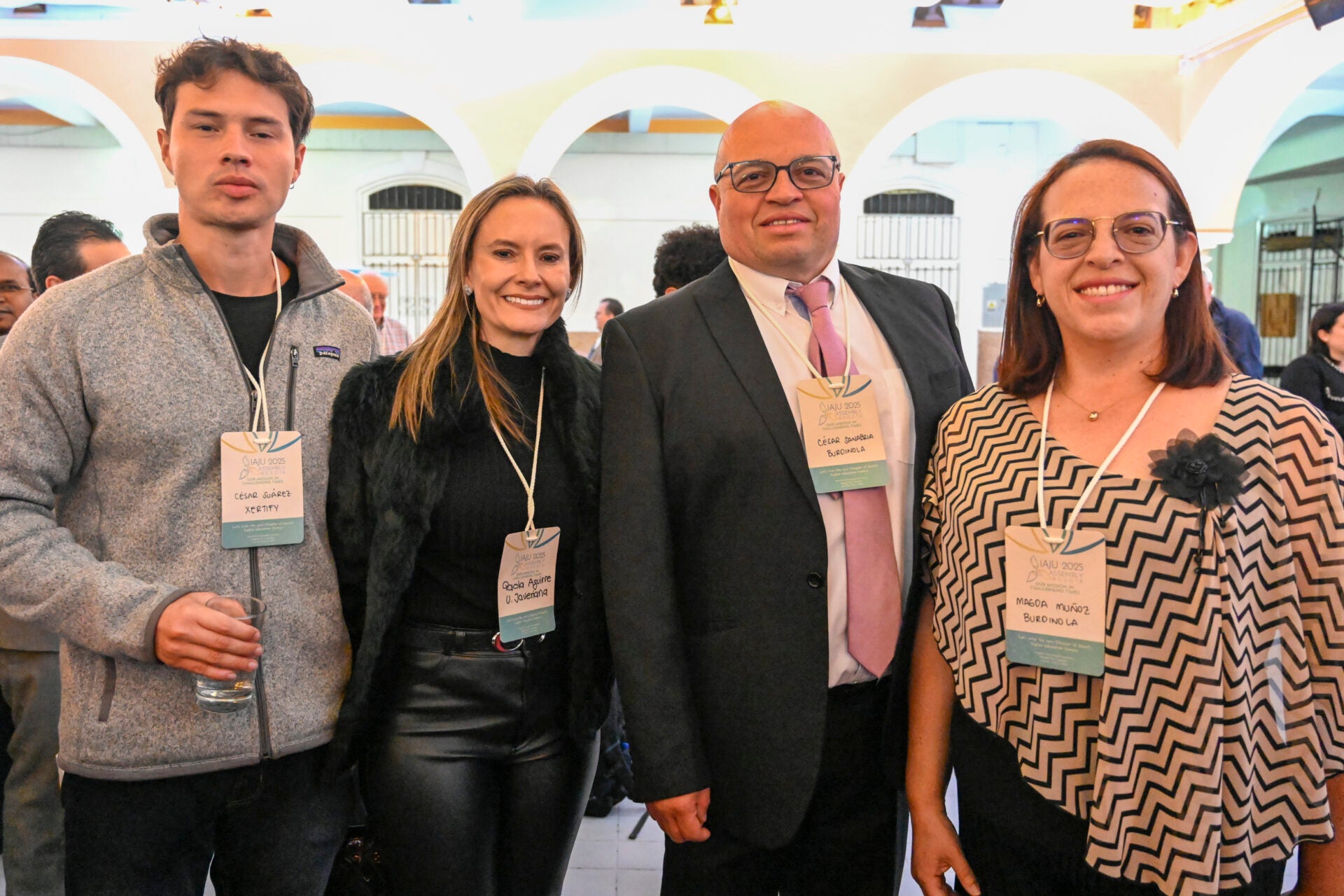 César Suárez, cofundador de Xertify; María Paola Aguirre, jefa de la Oficina de gestión de donaciones de la Javeriana; César Sanabria, líder de sistemas de control en Enel; y Magda Muñoz, gerente de Burdinola Colombia.