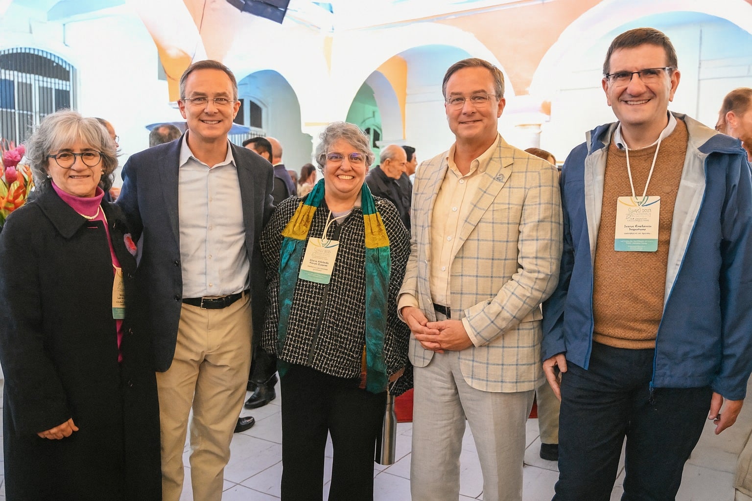 Marisol Cano Busquets, asesora del rector de la Javeriana; Scott Hendrickson SJ, rector interino de la Universidad Regis; María Adelaida Farah, vicerrectora académica de la Javeriana; Daniel Hendrickson SJ, rector de la Universidad de Creighton; y Juan José Etxeberria, rector de la Universidad de Deusto.