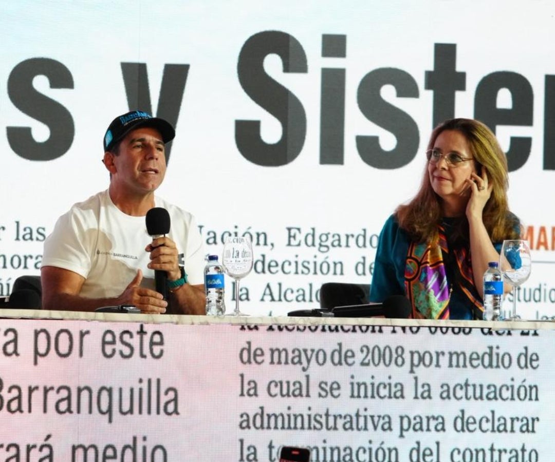 Alejandro Char, alcalde de Barranquilla, y Lamia Kamal-Chaoui, directora del Centro de Emprendimiento de la Ocde.