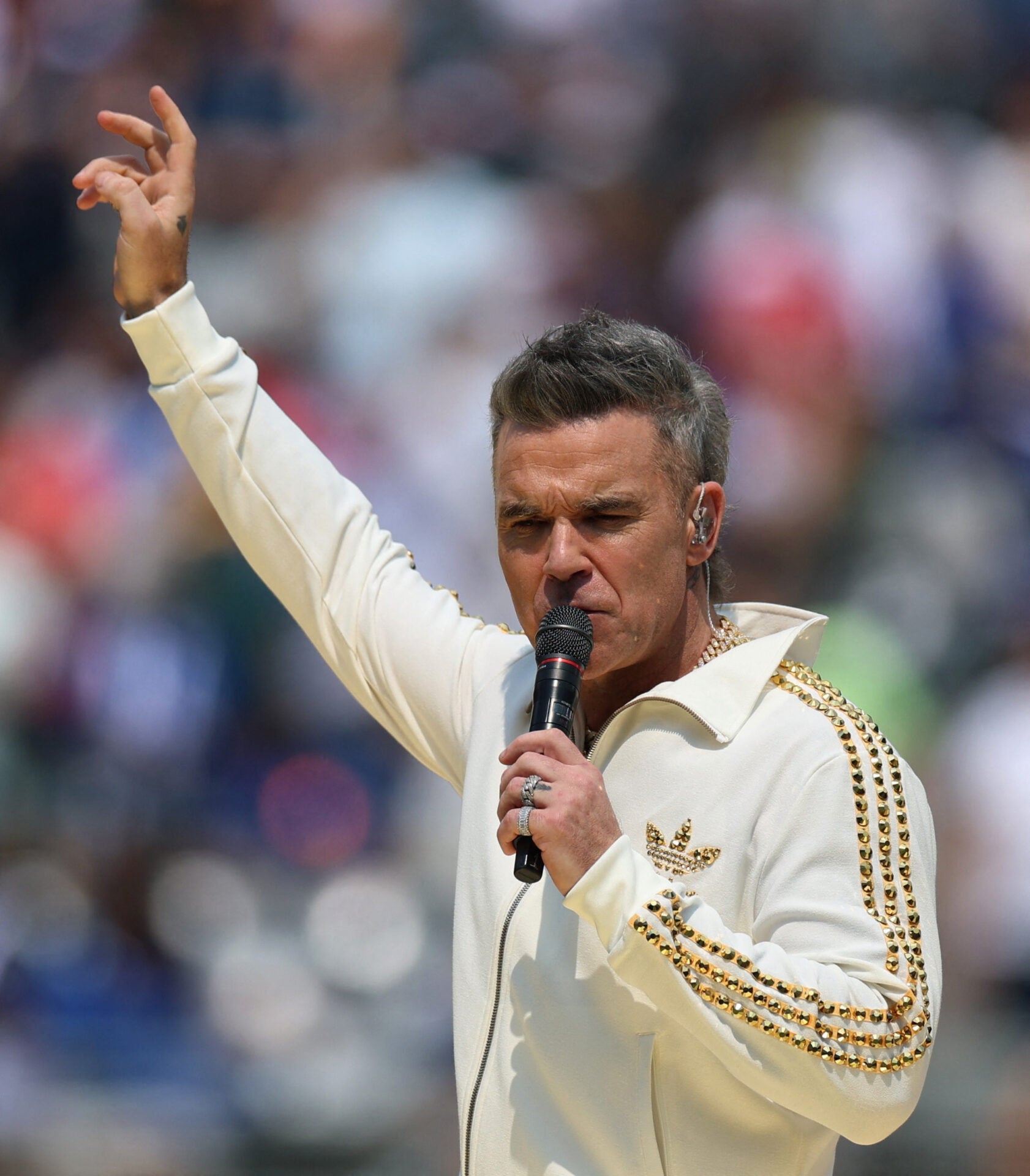 Robbie Williams, cantante británico del show de apertura de la Final de Mundial de Clubes de la Fifa